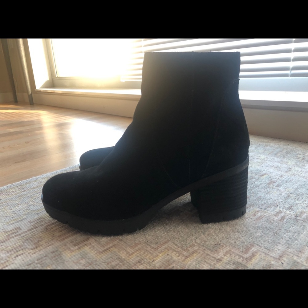 Ankle boots